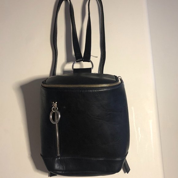 UNIF Handbags - UNIF Cass Faux Leather Mini Backpack